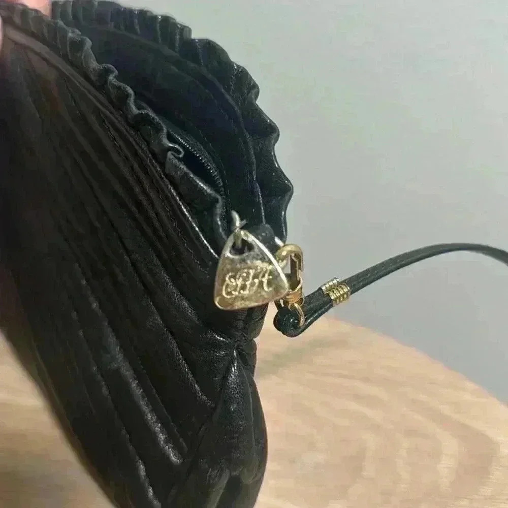 Saks Fifth Avenue Vintage bag - Picture 2 of 5